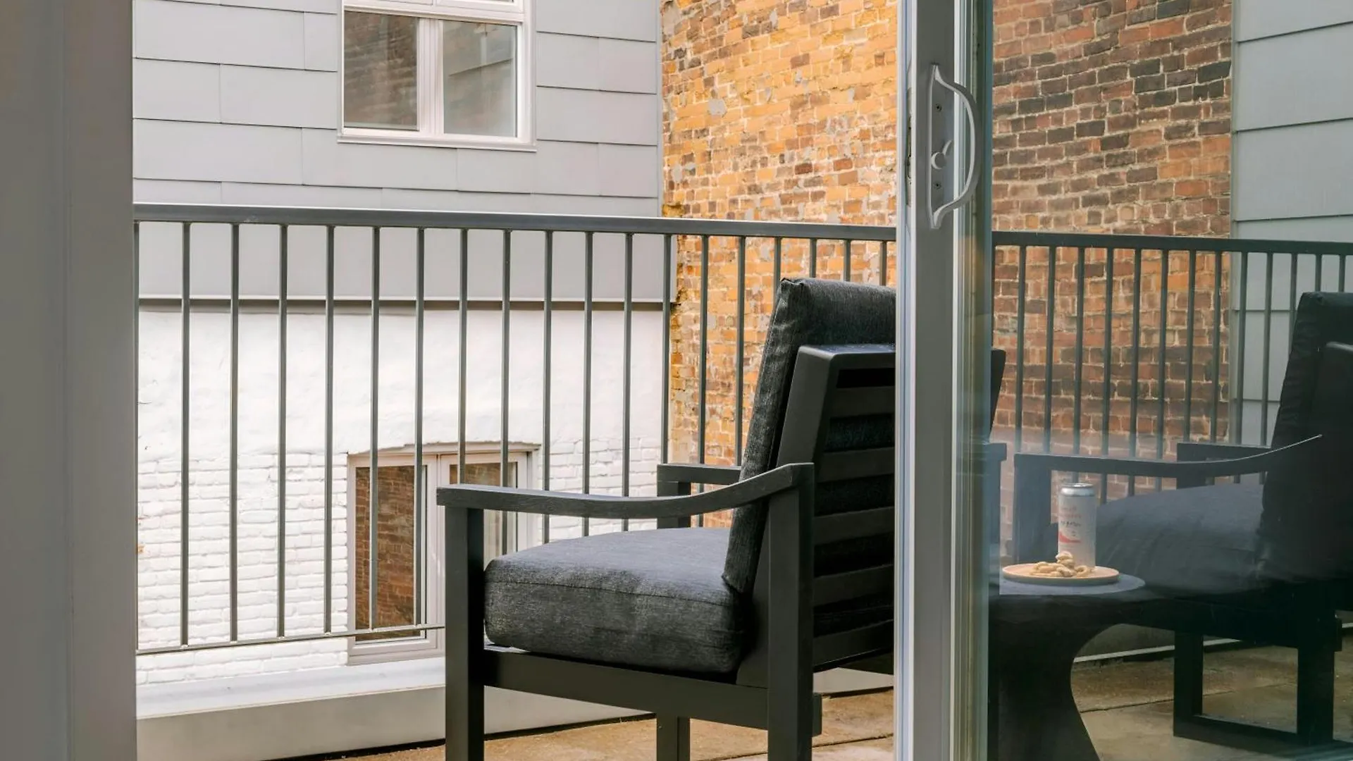 Aparthotel Sonder By Marriott Bonvoy Penny Lane Apartments Old Montreal