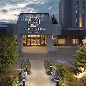 **** Hotel Doubletree By Hilton West Canadá