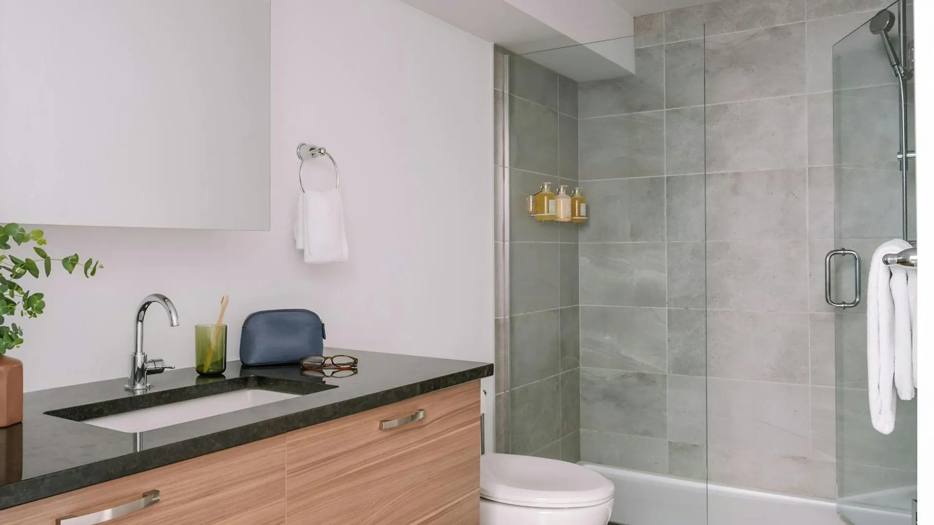 **** Aparthotel Sonder By Marriott Bonvoy Penny Lane Apartments Old Montreal Canada